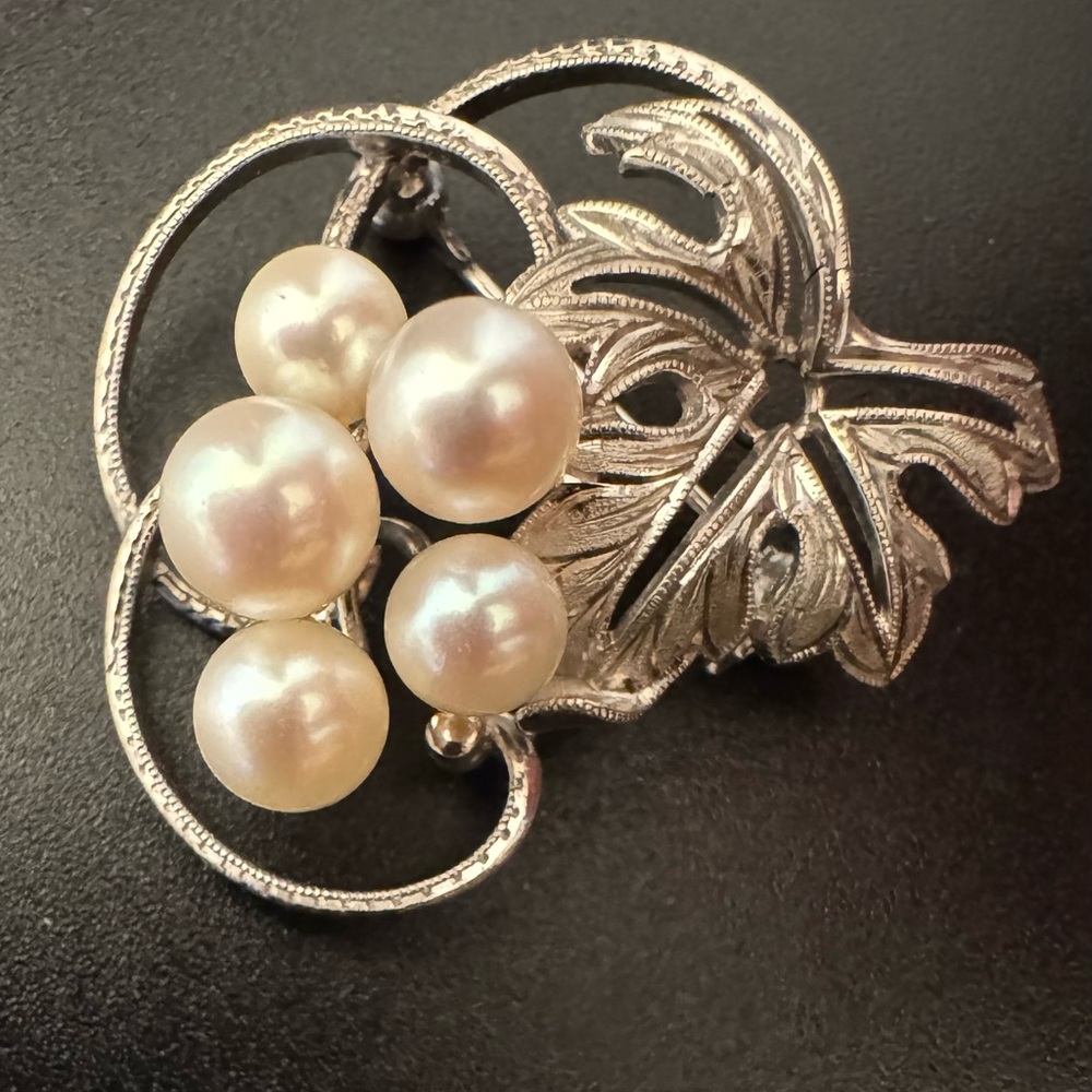 Vintage Mikimoto Akoya Pearl Brooch Sterling Silver Grape Cluster - Japan - EUC - Picture 6 of 8